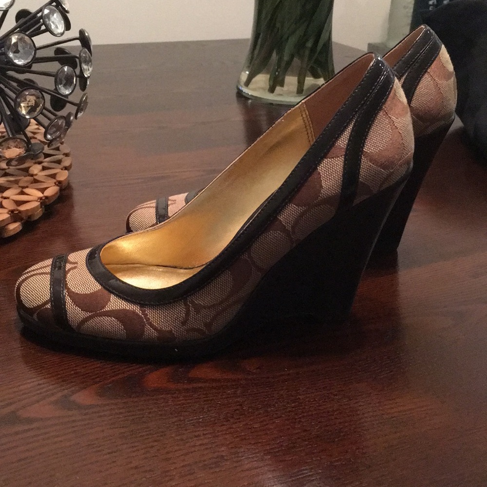 Coach Wedge Kerryann Shoe 5.5 Khaki and Chocolate - Picture 3 of 6